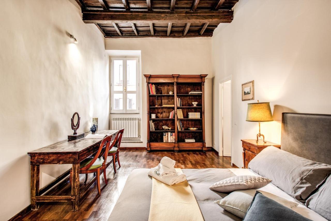 Borgo Pio Passetto Papale Rom