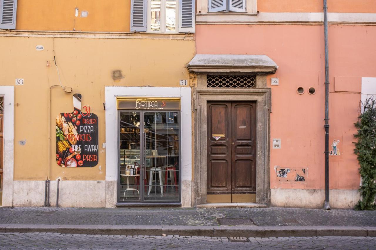 Borgo Pio Passetto Papale * Roma
